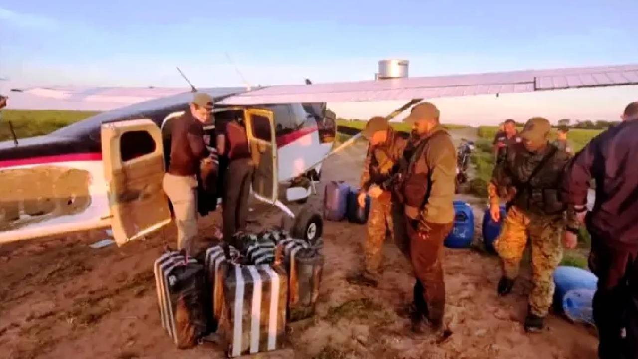 Detienen en Paraguay una Avioneta Proveniente de Bolivia con 430 Kilos de Drogas