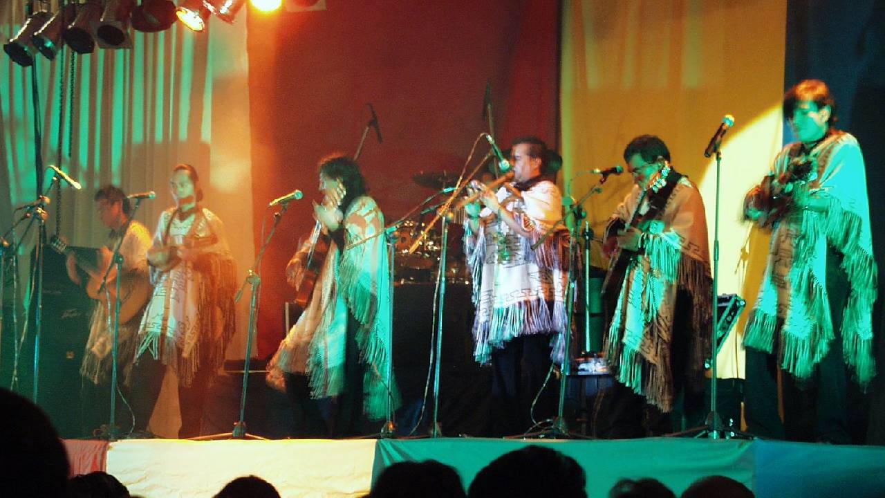 Los Kjarkas Decepcionados por Estafa en Argentina: Actuaron "Casi sin Paga" y Cancelan Otras Presentaciones