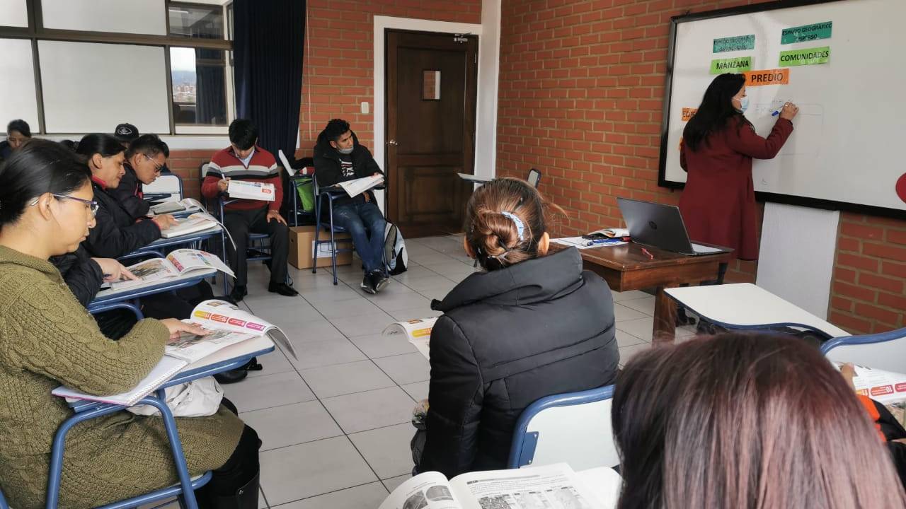 Censistas Voluntarios de La Paz y El Alto reciben capacitación semipresencial