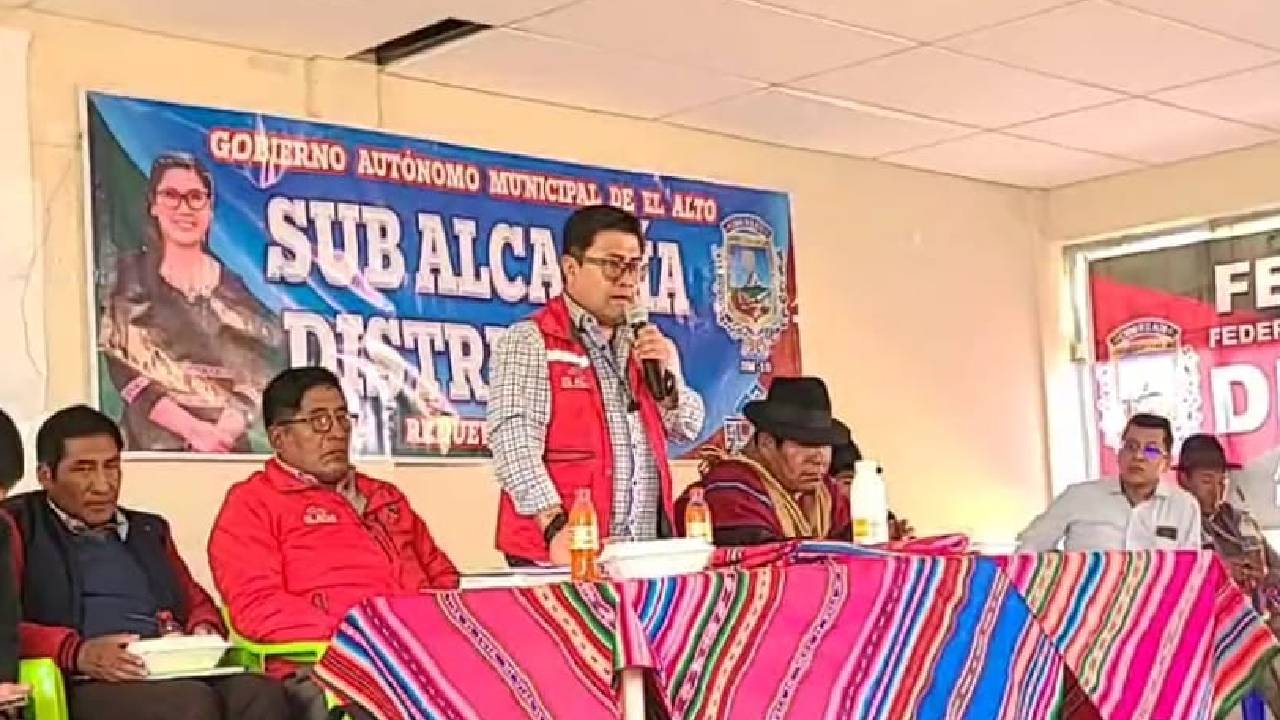 Vecinos del Distrito 9 se comprometen a censarse en El Alto y apelan a la fuerza mayoritaria femenina