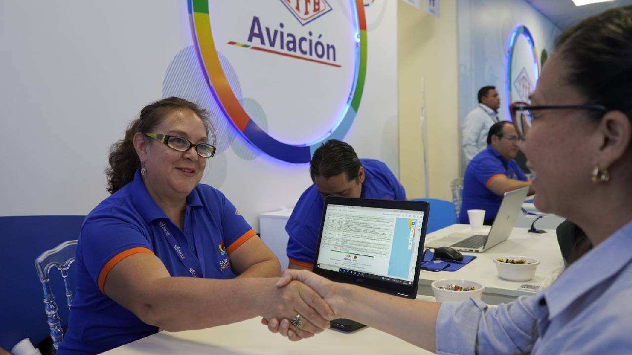 YPFB anuncia la apertura de 331 procesos de contratación en encuentro con proveedores