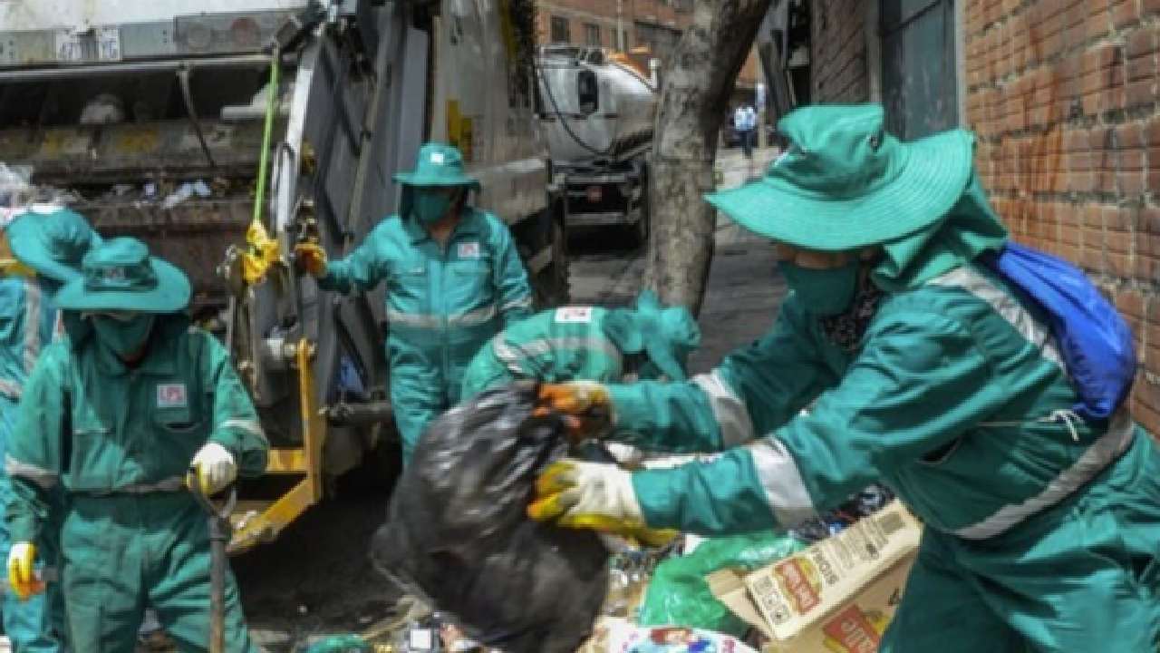 Tolerancia de media jornada para trabajadores de aseo urbano en el día nacional del trabajador