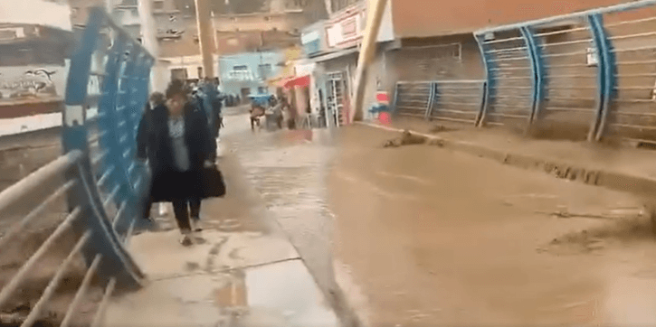 Crecida del río en Huanuni, Oruro, genera preocupación entre residentes y autoridades