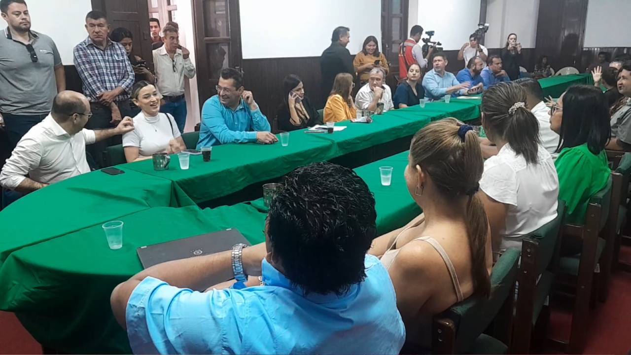 Por falta de quórum: Suspenden sesión de la Brigada Parlamentaria para elegir nueva directiva