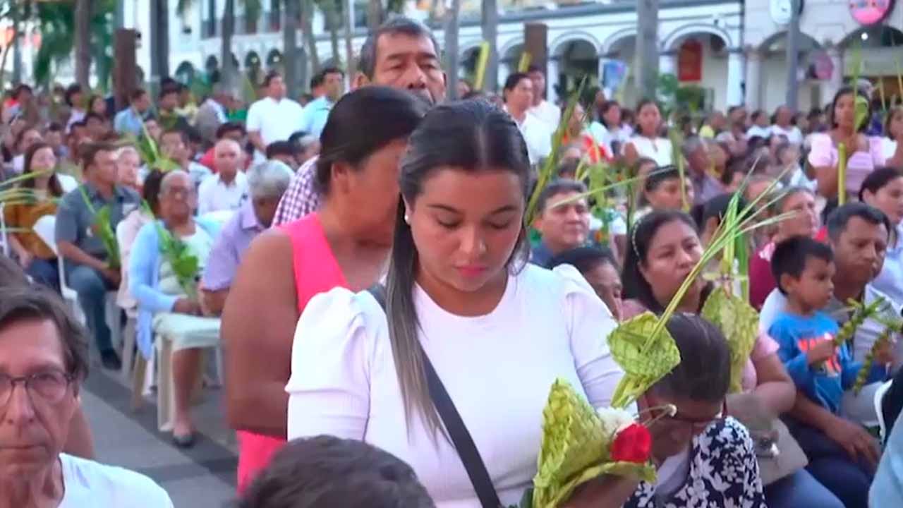 Reflexiones del Arzobispo de Santa Cruz durante la Misa de Domingo de Ramos  