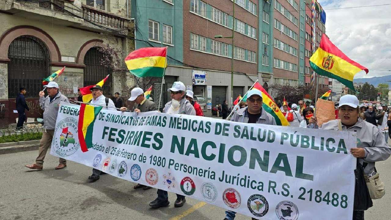 Paro Nacional de profesionales de la salud en protesta contra la 'jubilación forzosa': "Pacientes sin atención médica en hospitales públicos"