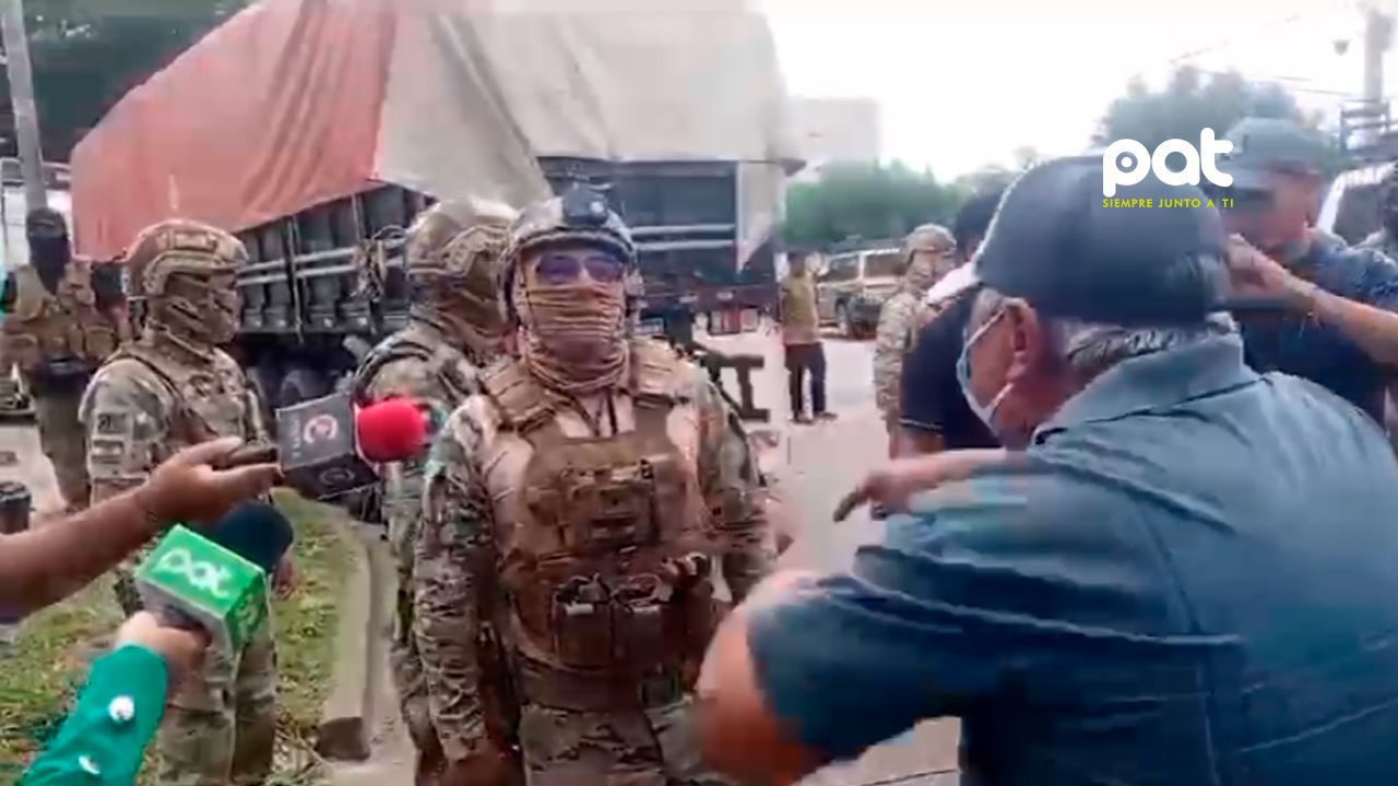  Incautan camión de contrabando; propietarios optan por regalar los productos