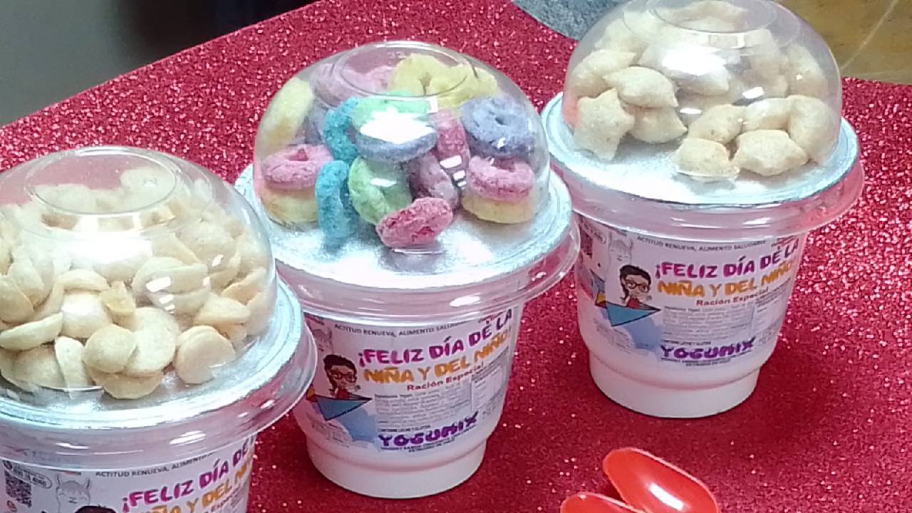 Yogurt y cereal es el menú del desayuno escolar por el Día del Niño