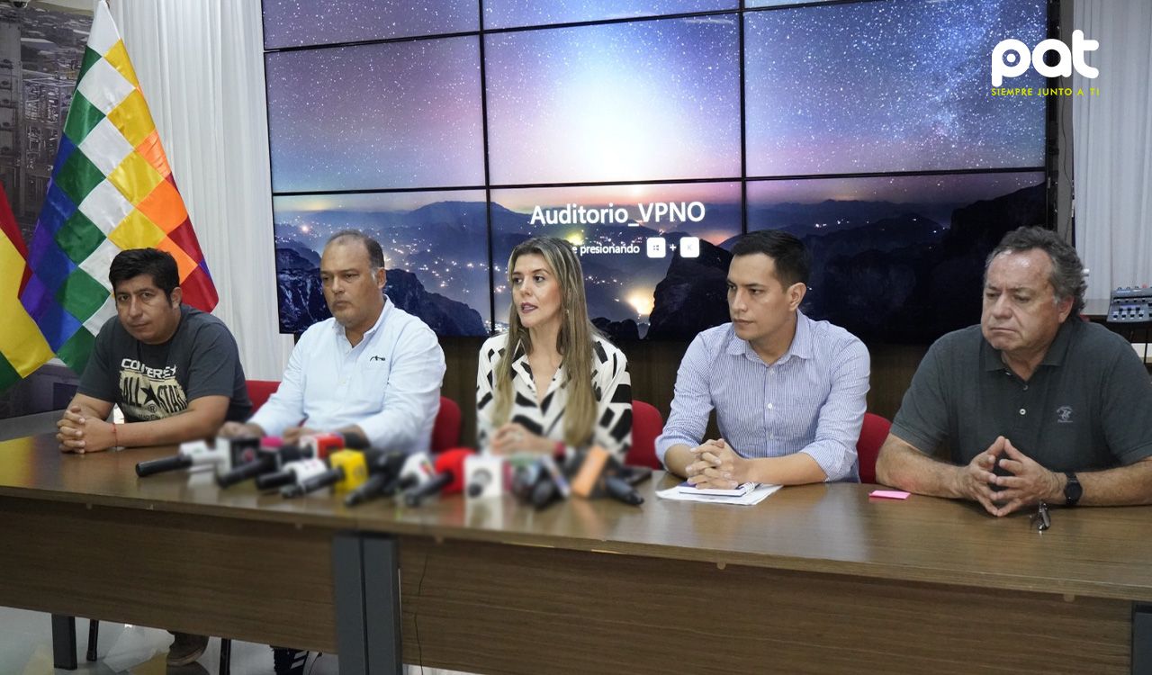 YPFB y empresas de transporte analizan condiciones laborales de conductores