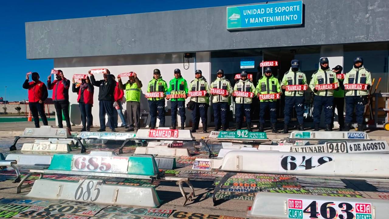 Otras 5 líneas de transporte de El Alto fueron anuladas