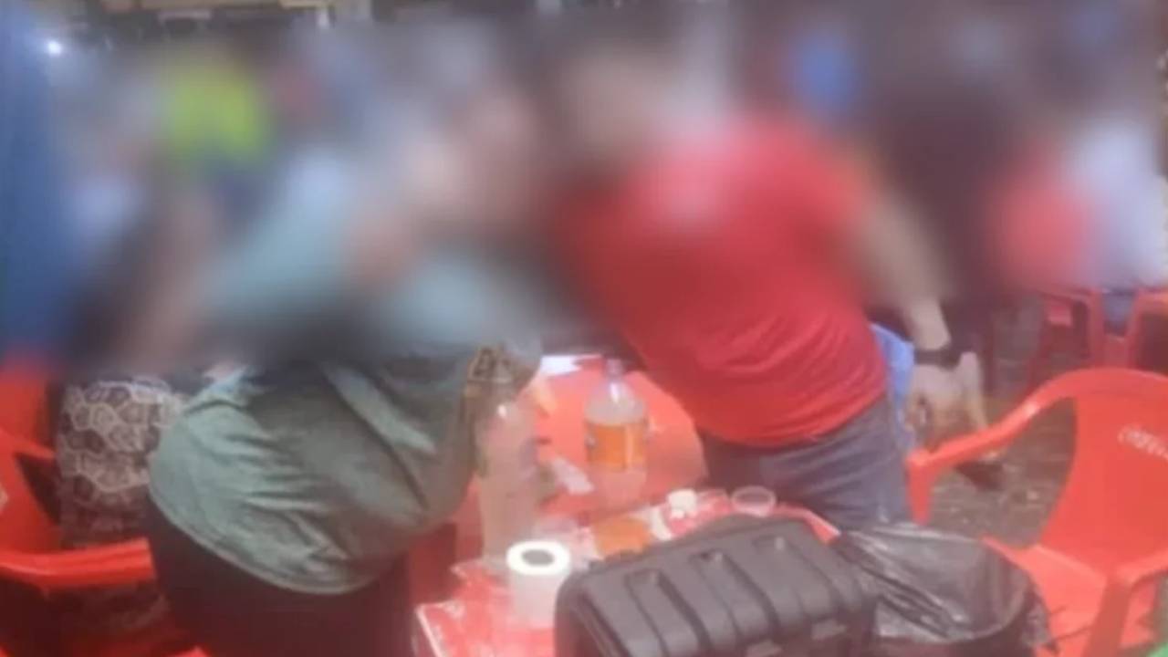 Denuncian que una boda fué celebrada en el penal de San Antonio en Cochabamba