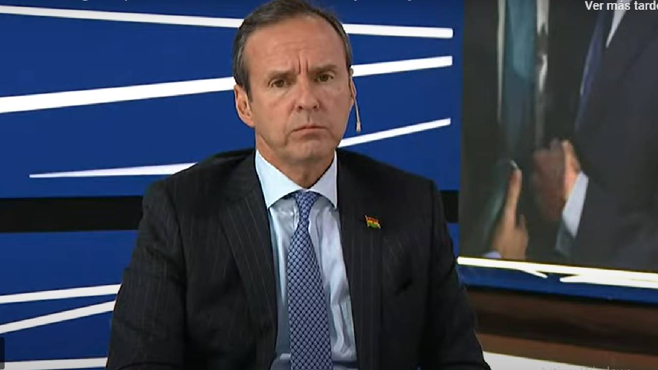Tuto resalta figuras políticas en su visita a Argentina: Comparaciones con Simón Bolivar y José de San Martín