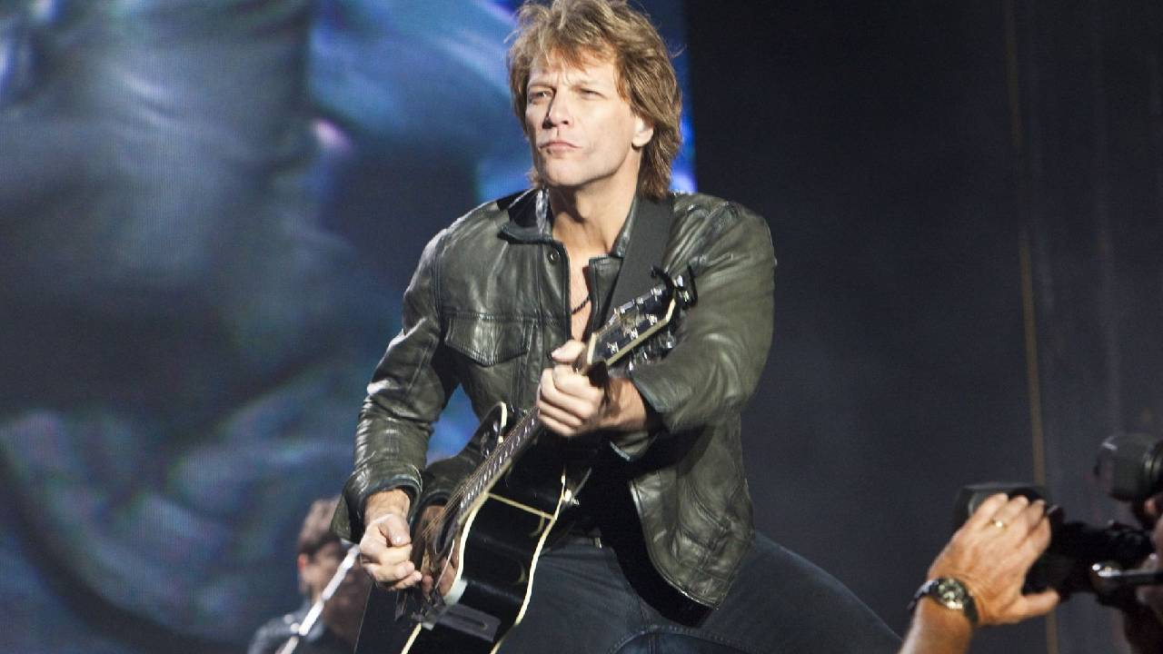 Jon Bon Jovi Revela su pasado romántico: "Durante esos primeros años, estuve con más de 100 mujeres"