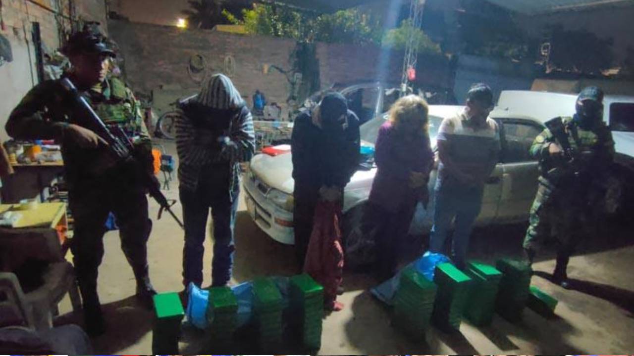  Desarticulan importante red de narcotráfico en Yacuiba: Secuestran casi 90 kilos de cocaína