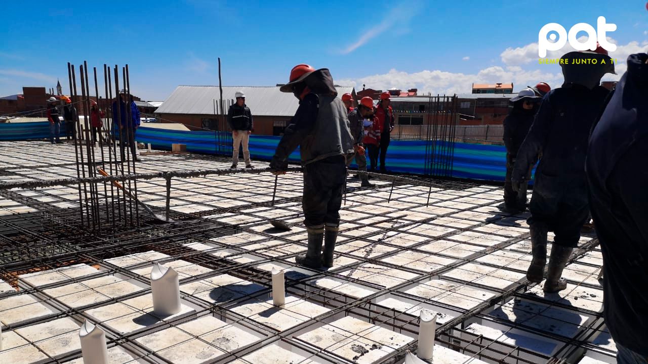 El Alto: Vecinos del distrito 7 construyen hospital ‘Qullañ Uta’ con mano de obra local