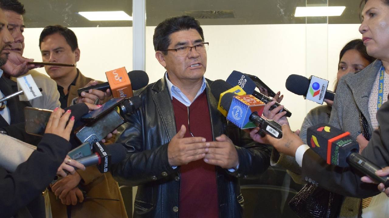 Ministro de educación informa que aún se analiza el adelanto del horario de inviernoy que el descanso pedagógico está programado a partir del 1 de Julio