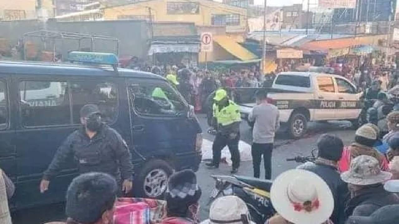 Trágico accidente en el mercado Rodríguez: Madre e hija atropelladas por un minibús