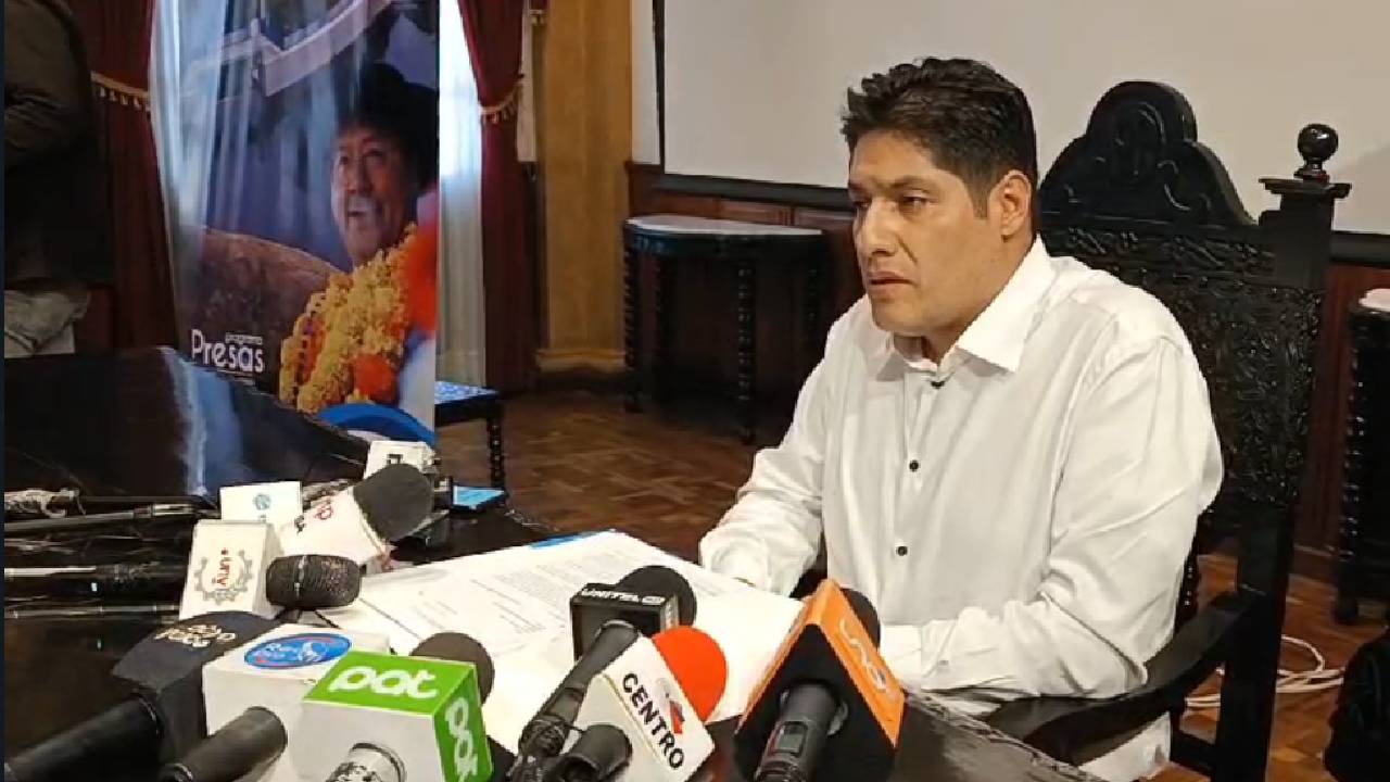Liberación de delfines de agua dulce en Villa Tunari, dos especies en peligro de extinción 