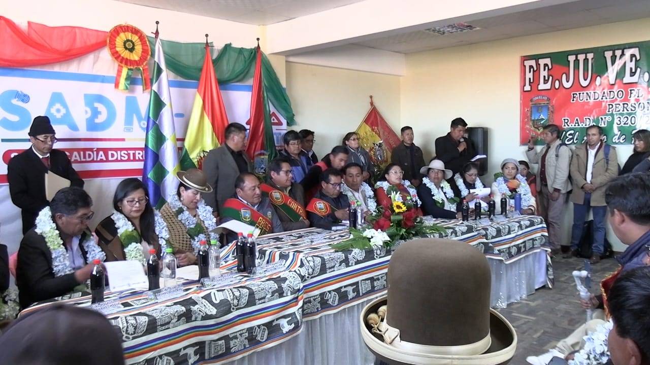 Distrito 8 cierra semana de aniversario con una Sesión de Honor del Concejo Municipal