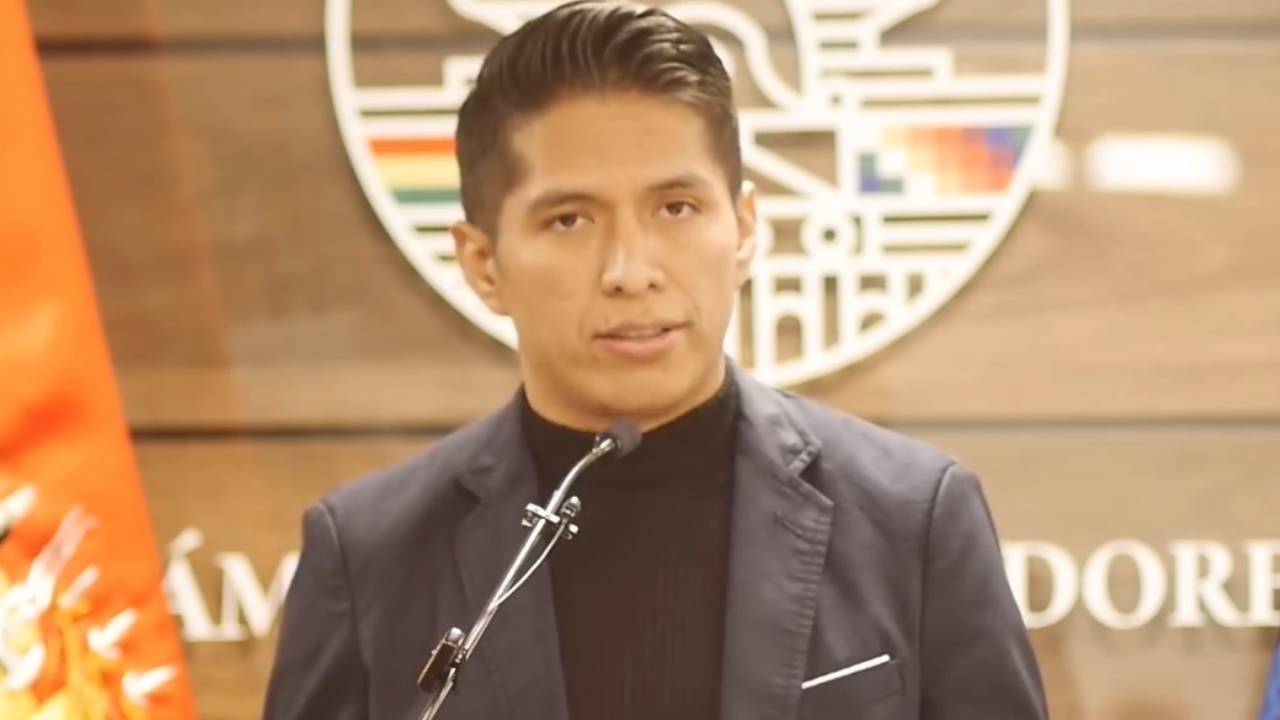 Andrónico desafía e instruye llamar a sesión de Asamblea Legislativa