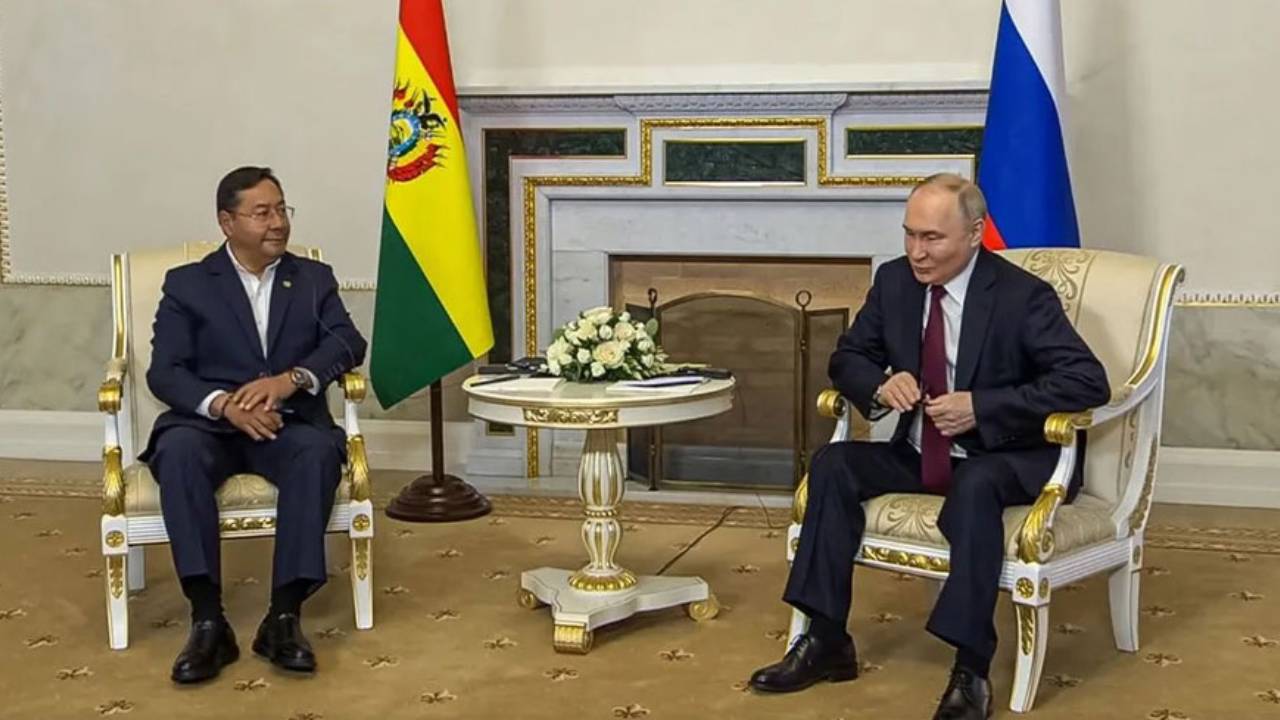 Arce se reúne con Putin en Rusia y le agradece el apoyo como "gobierno amigo"