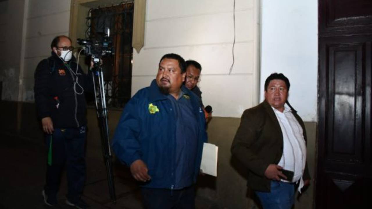 Transporte cooperativizado se declara conforme tras cita con el presidente, fijan agenda de trabajo