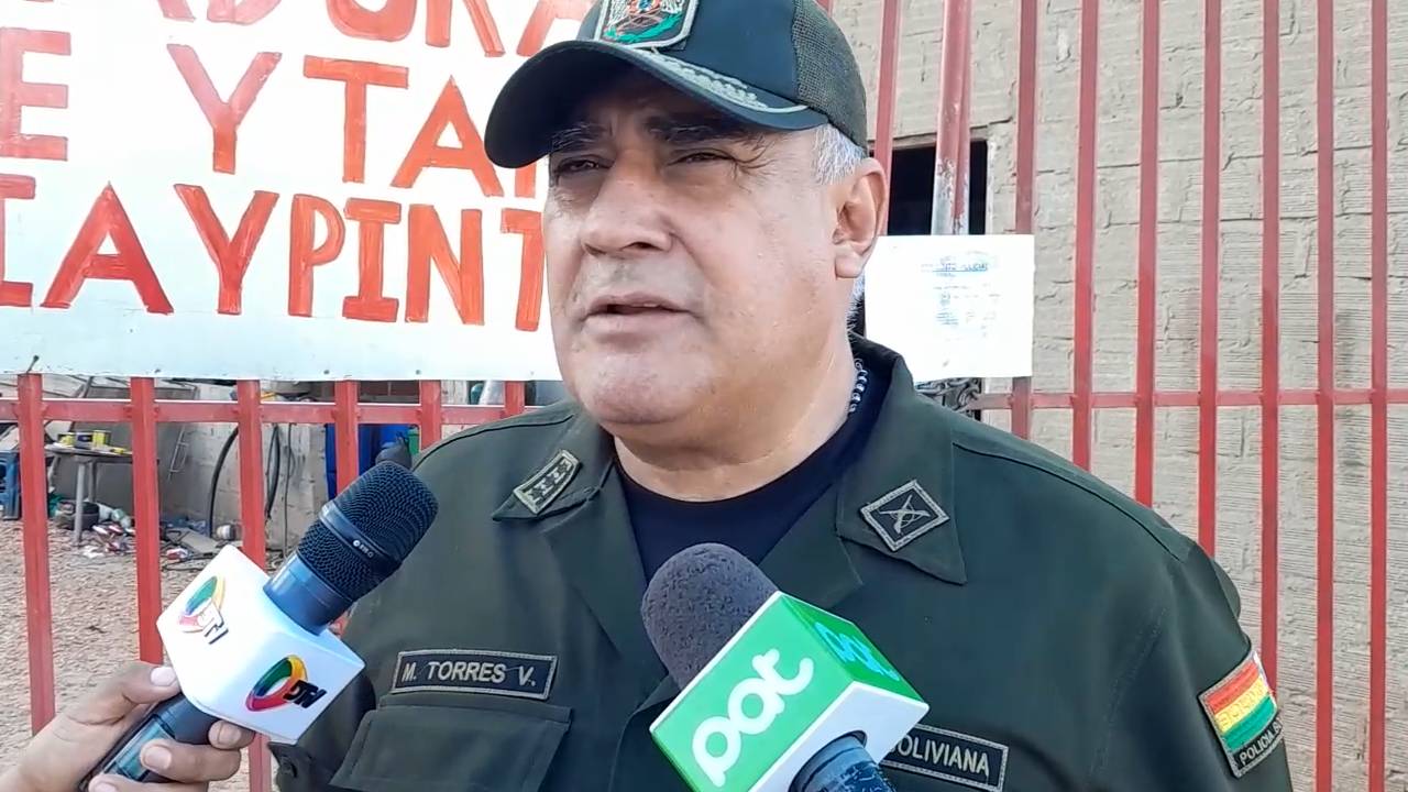 Aprehenden a una persona y secuestran 9 turriles de diésel en operativo conjunto