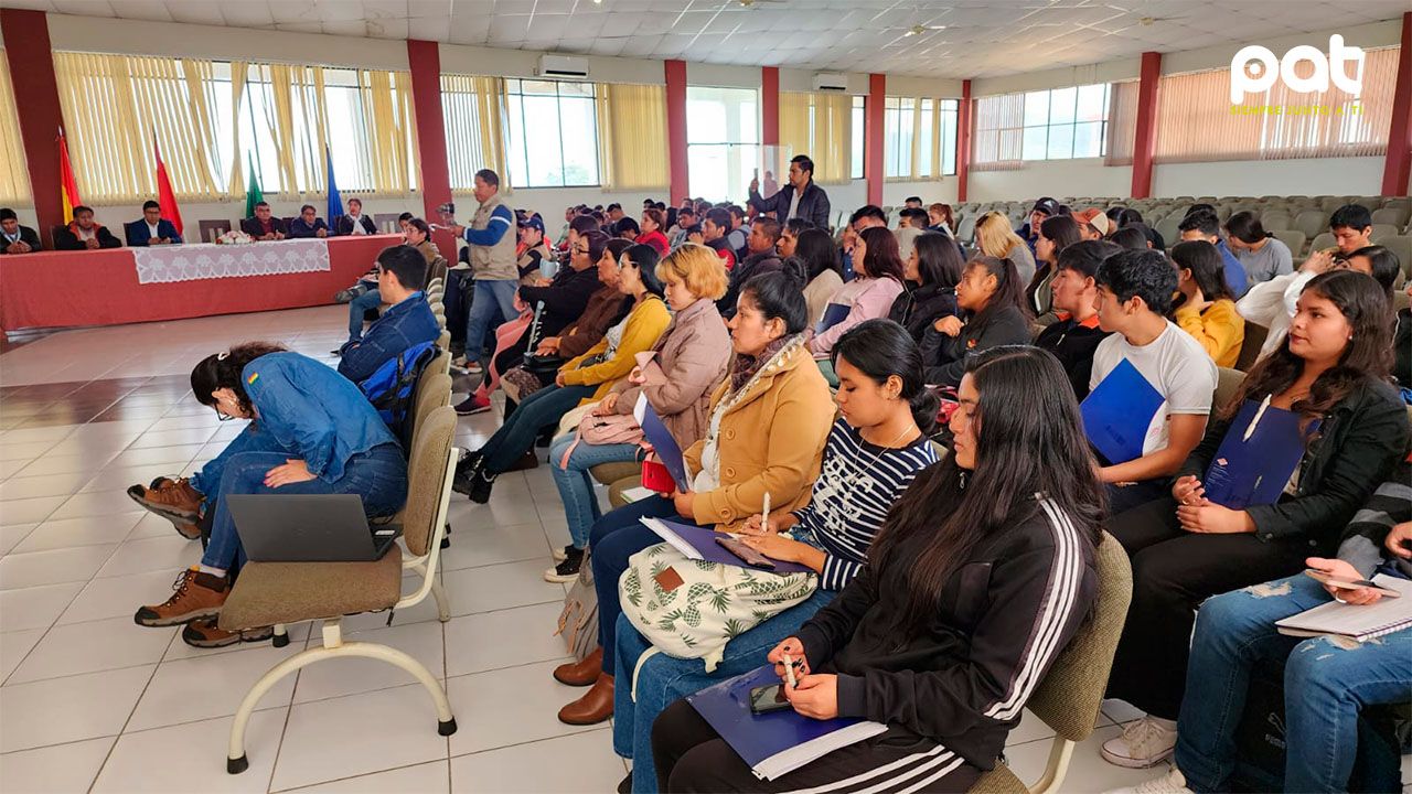 YPFB cierra ciclo de charlas en vísperas del centenario del pozo Bermejo 2