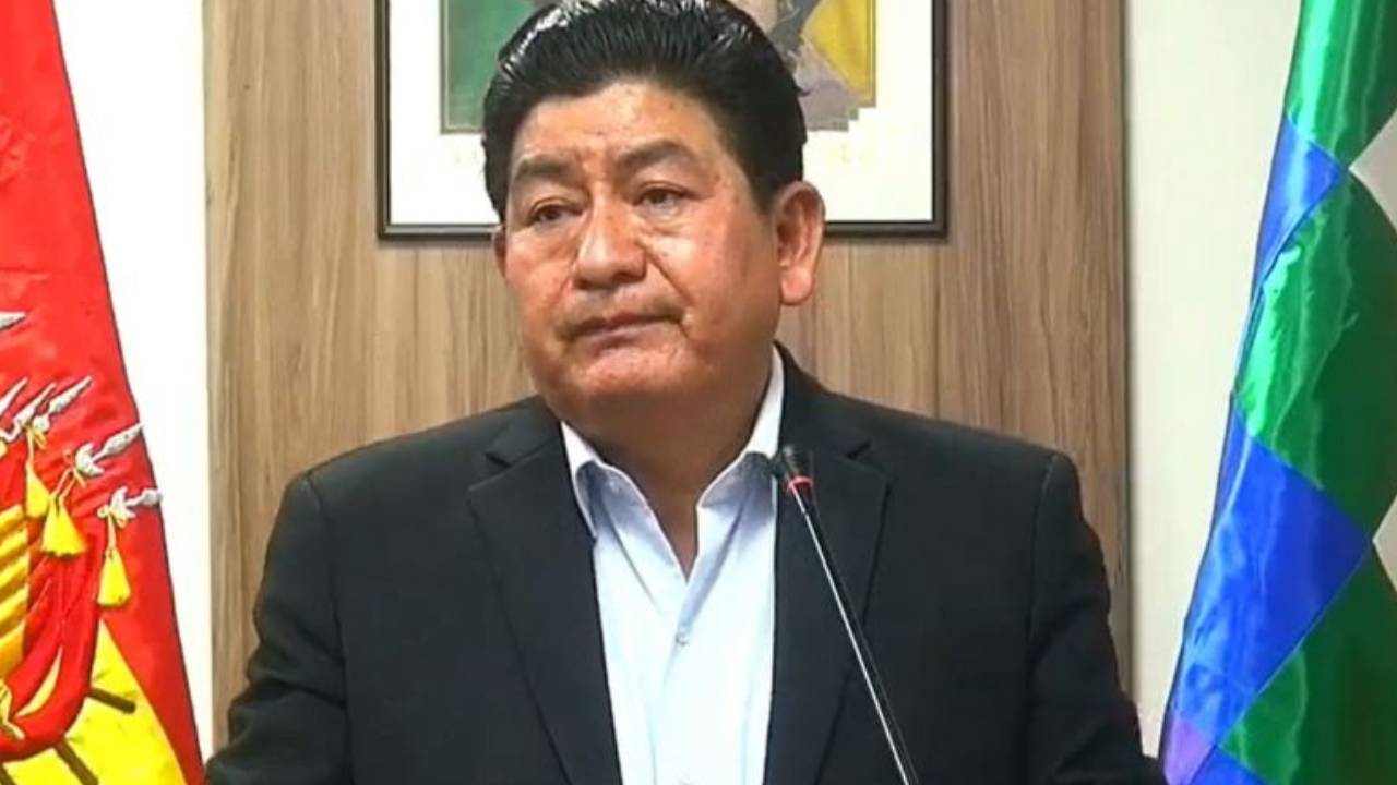 Según Montaño, Evo tiene envidia de Lucho porque enfrentó a golpistas y sus ministros no se escaparon