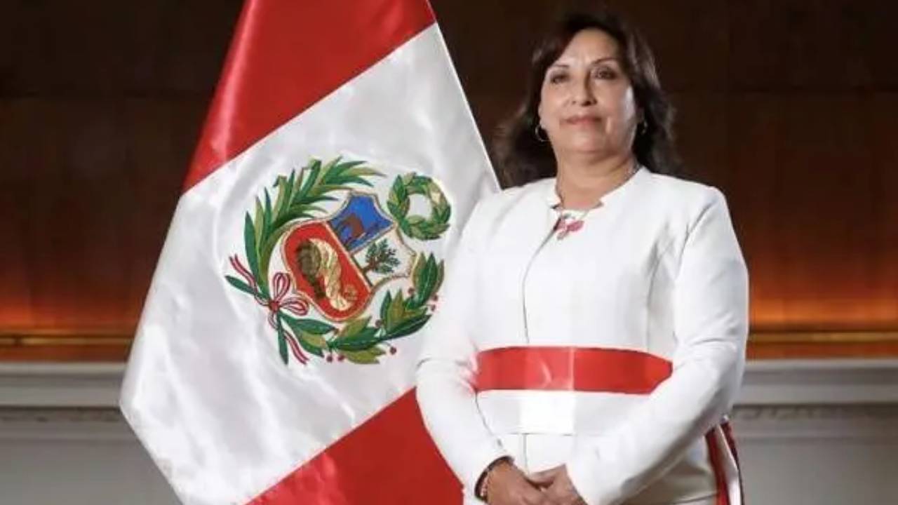 Dina Boluarte culpa a los medios de difundir "noticias tendenciosas" y mantiene su silencio
