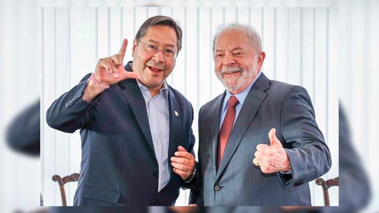 Lula da Silva llega a Bolivia con una amplia comitiva empresarial