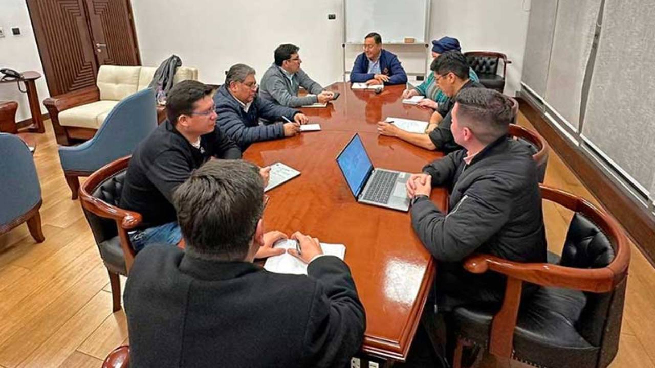 Gobierno conforman Comité Interministerial para atender problemática de abastecimiento de diésel