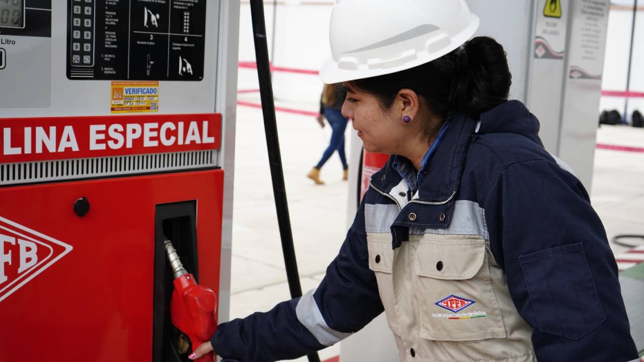 YPFB despacha más de 360.000 litros para abastecer con combustibles a Chuquisaca