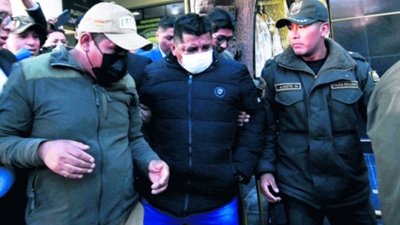 Santos Cruz tras las rejas, por depósitos que ascienden a los Bs 2,7 MM