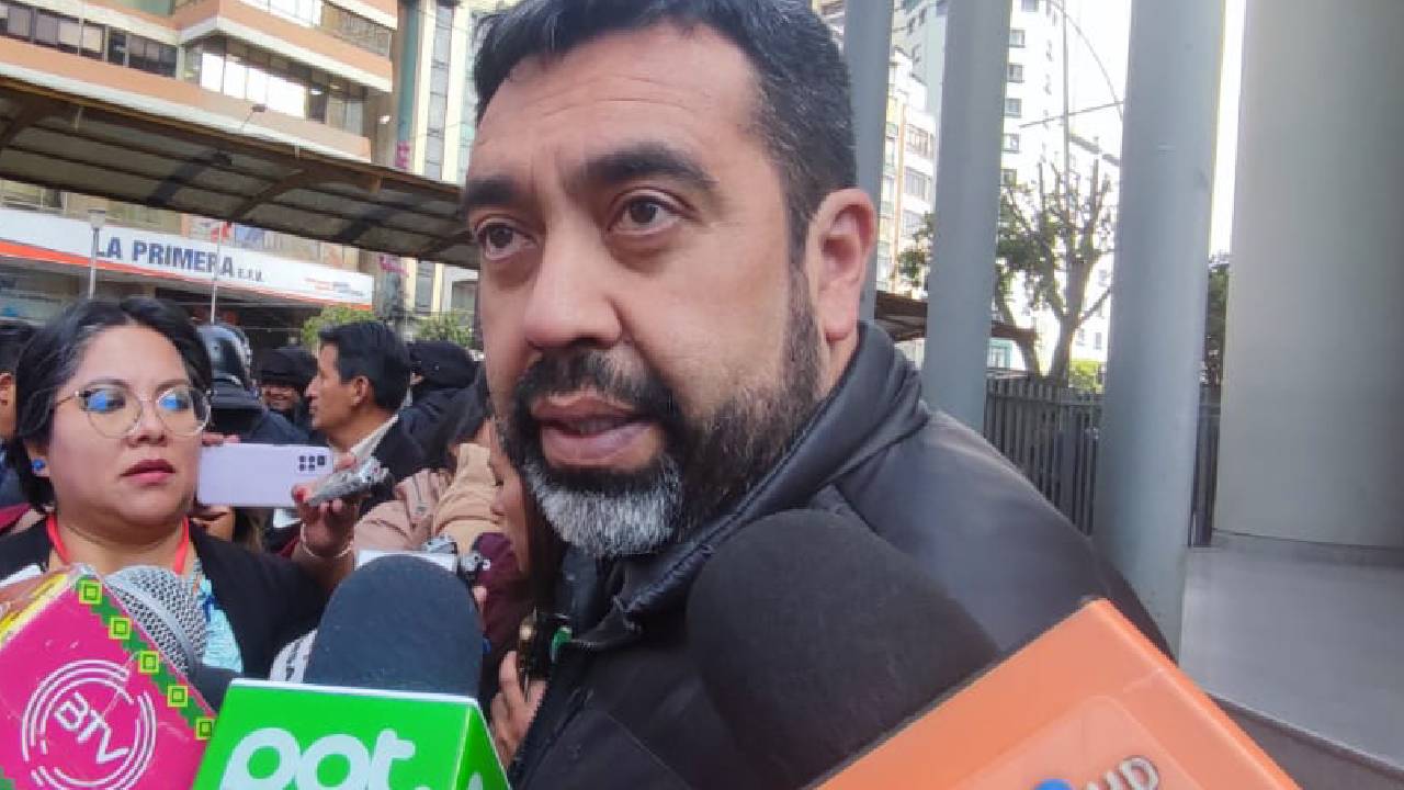 Se reanuda la reunión entre gobernadores departamentales y el Ministro de Economía Marcelo Montenegro