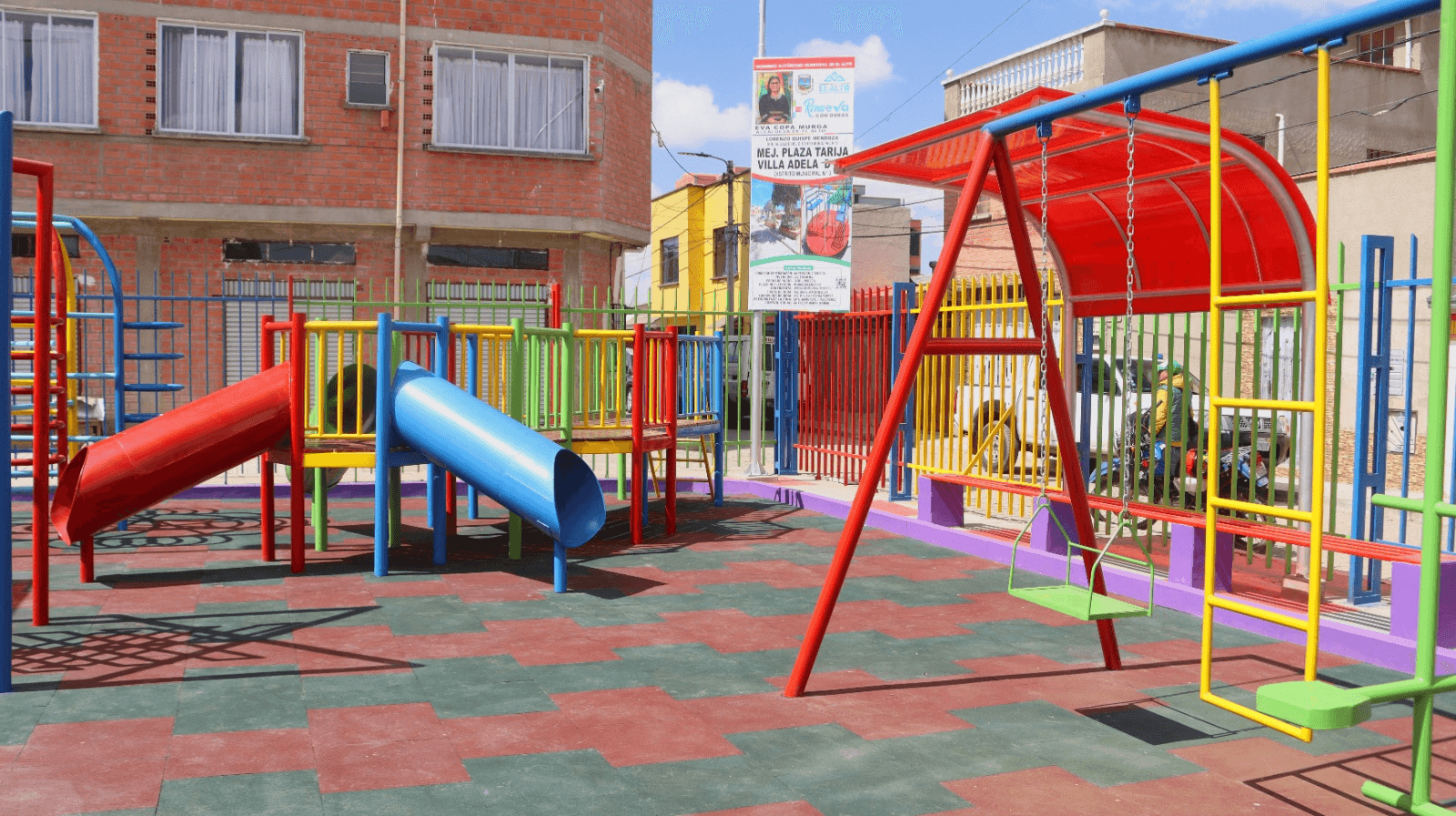 El distrito 3 de El Alto celebra la renovación de espacios recreativos para niños y jóvenes