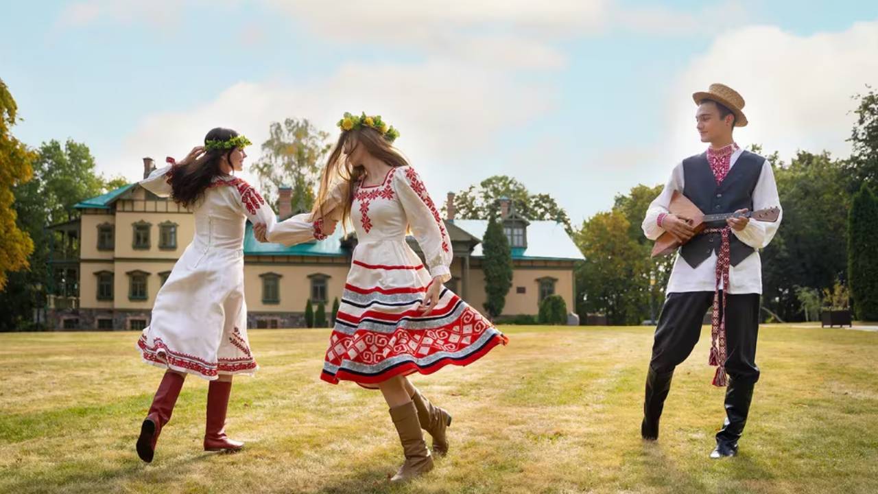 Día del Folklore:  22 de agosto a nivel internacional?