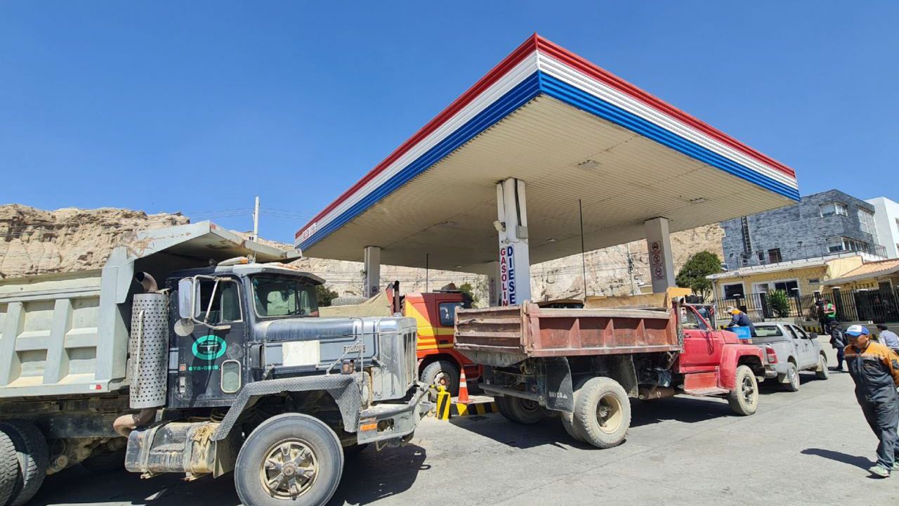 La comercialización de diésel oíl y gasolina en el departamento de La Paz se realiza con normalidad
