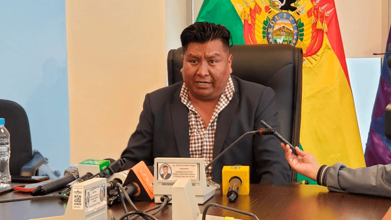 Nueva ley para convocar a postulantes del fiscal general