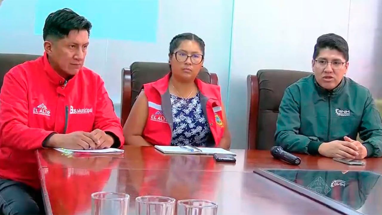 Buses municipales de El Alto retomarán el servicio tras gestiones con la ANH