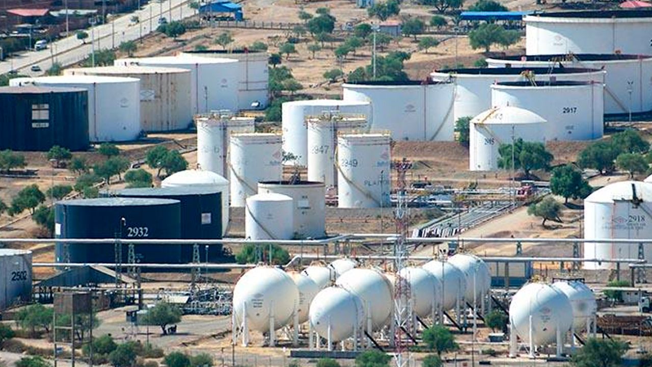 YPFB sanciona a 117 choferes por conducir ebrios y enfrenta bloqueos en Santa Cruz