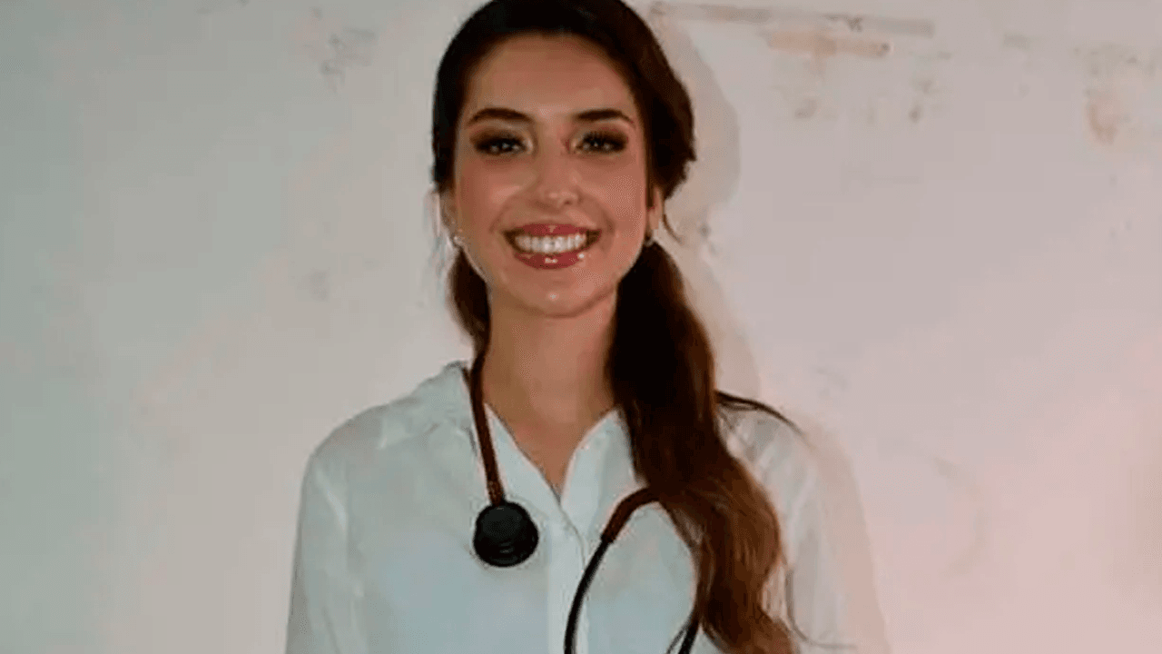 Reina del carnaval 2025, Ariane Torrico, lidera campaña de apoyo médico para bomberos en Santa Cruz