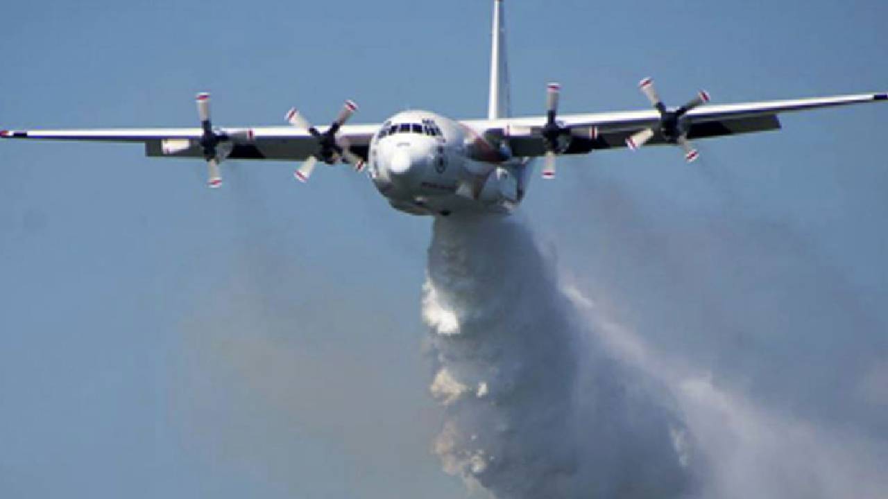 Bolivia alquilará aviones cisterna para combatir incendios y espera más brigadistas internacionales