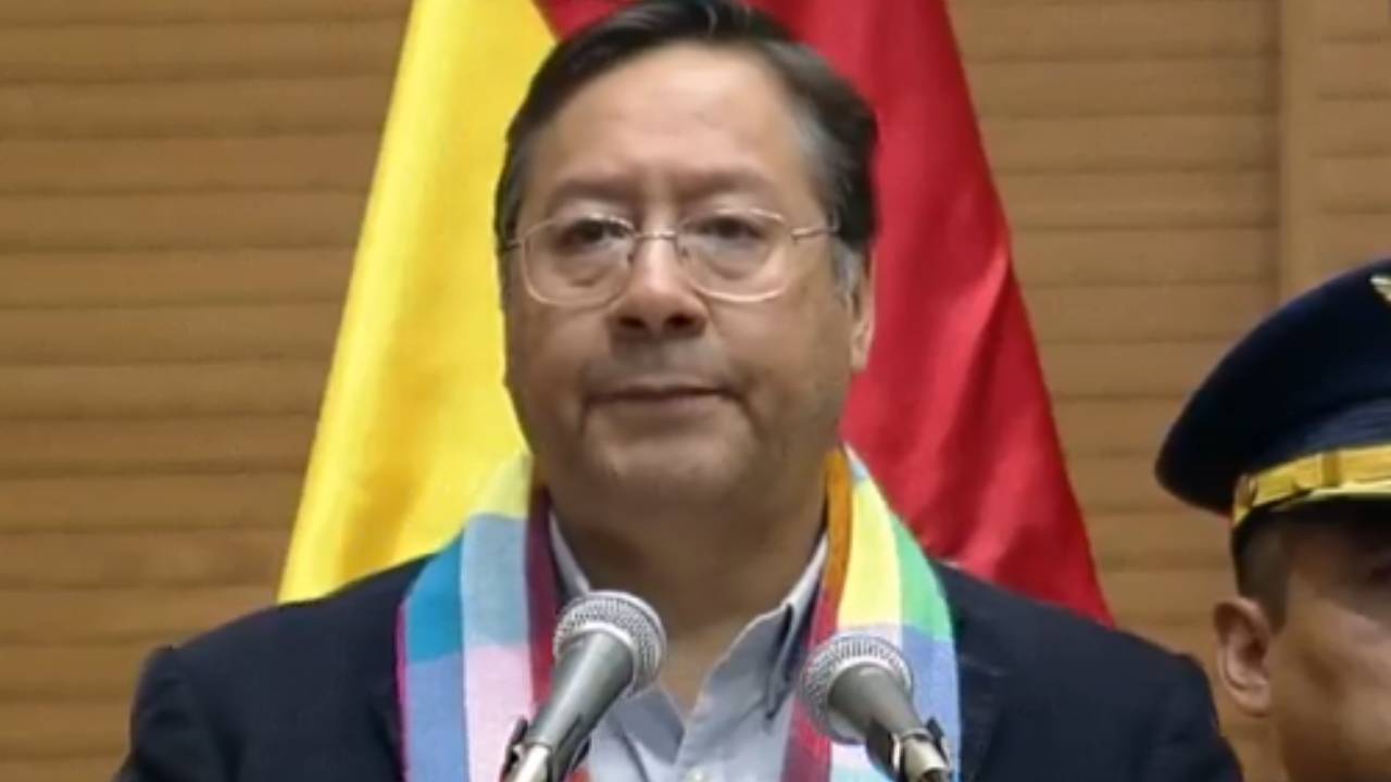 Arce Ordena el Traslado del Gobierno a Santa Cruz Por Emergencia de Incendios