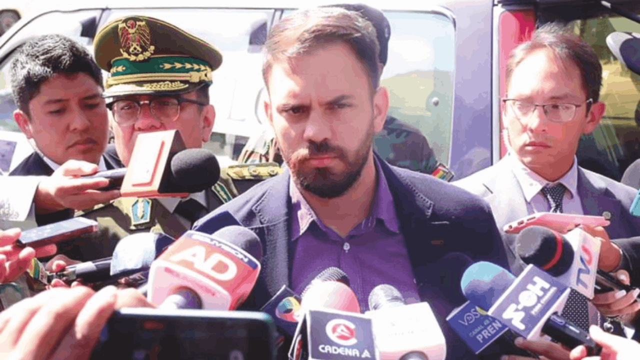 Ministro Del Castillo hoy será Interpelado por arresto de Camacho