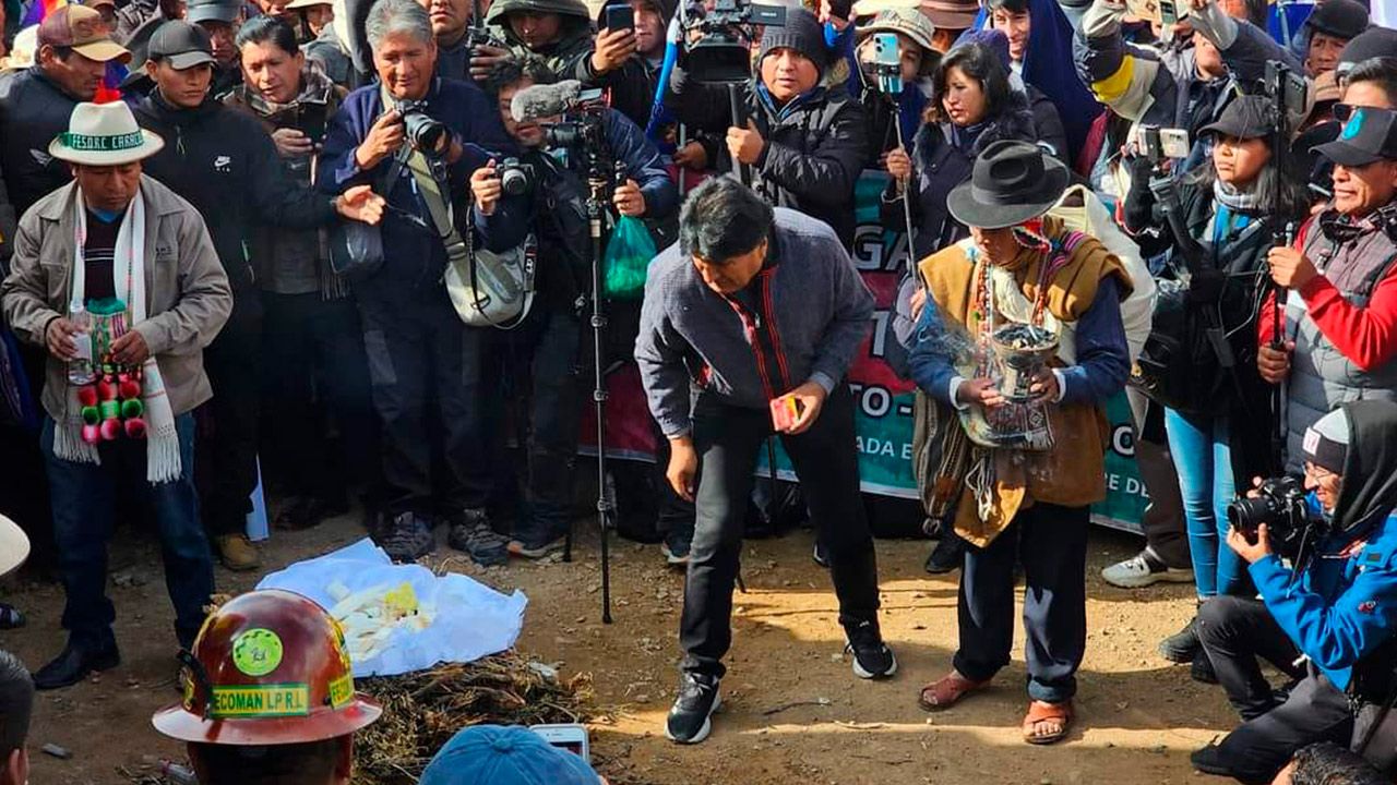 Evo Morales inicia marcha patriótica desde Caracollo rumbo a La Paz