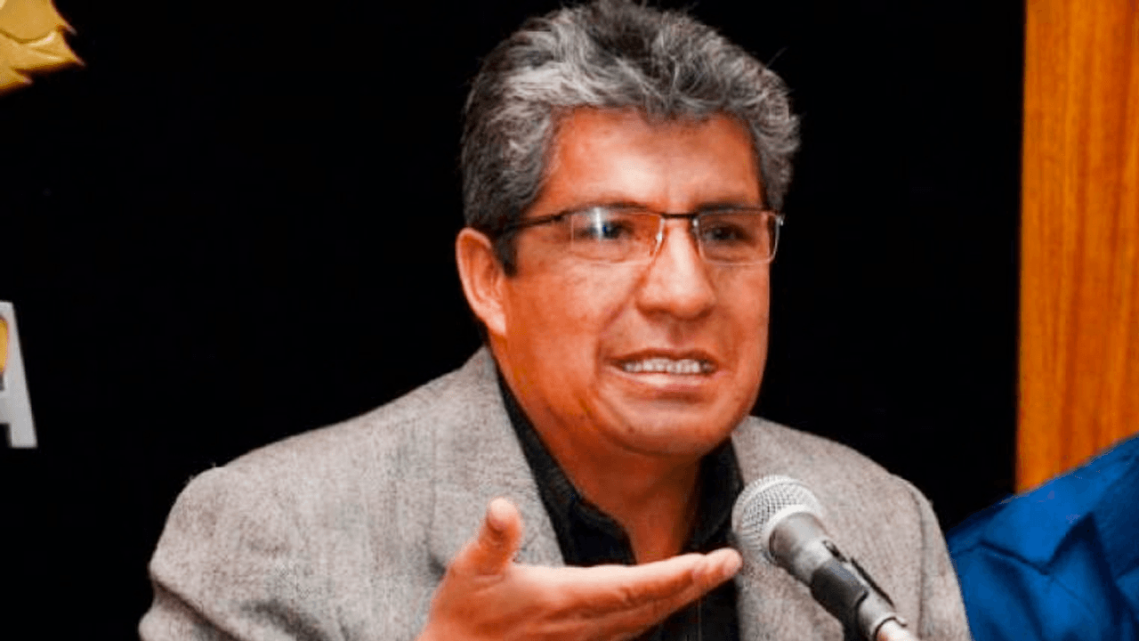 Ministro Novillo asegura que el Gobierno apelará al diálogo ante conflicto impulsado por Morales