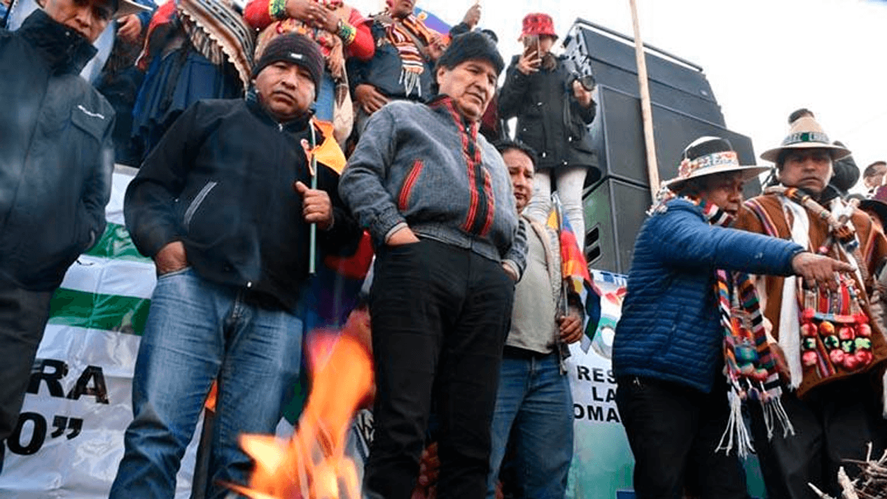 Evo Morales se retira de la marcha "para salvar Bolivia" y deja la movilización en manos del pueblo