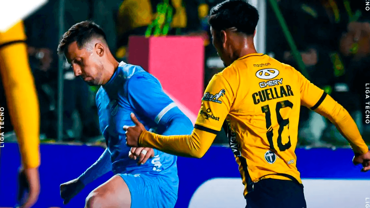 Bolívar y The Strongest empatan 1-1 en clásico paceño