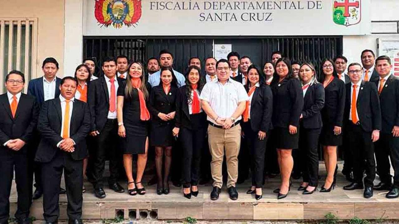 La Paz y Santa Cruz tienen 28 de 49 nuevos fiscales